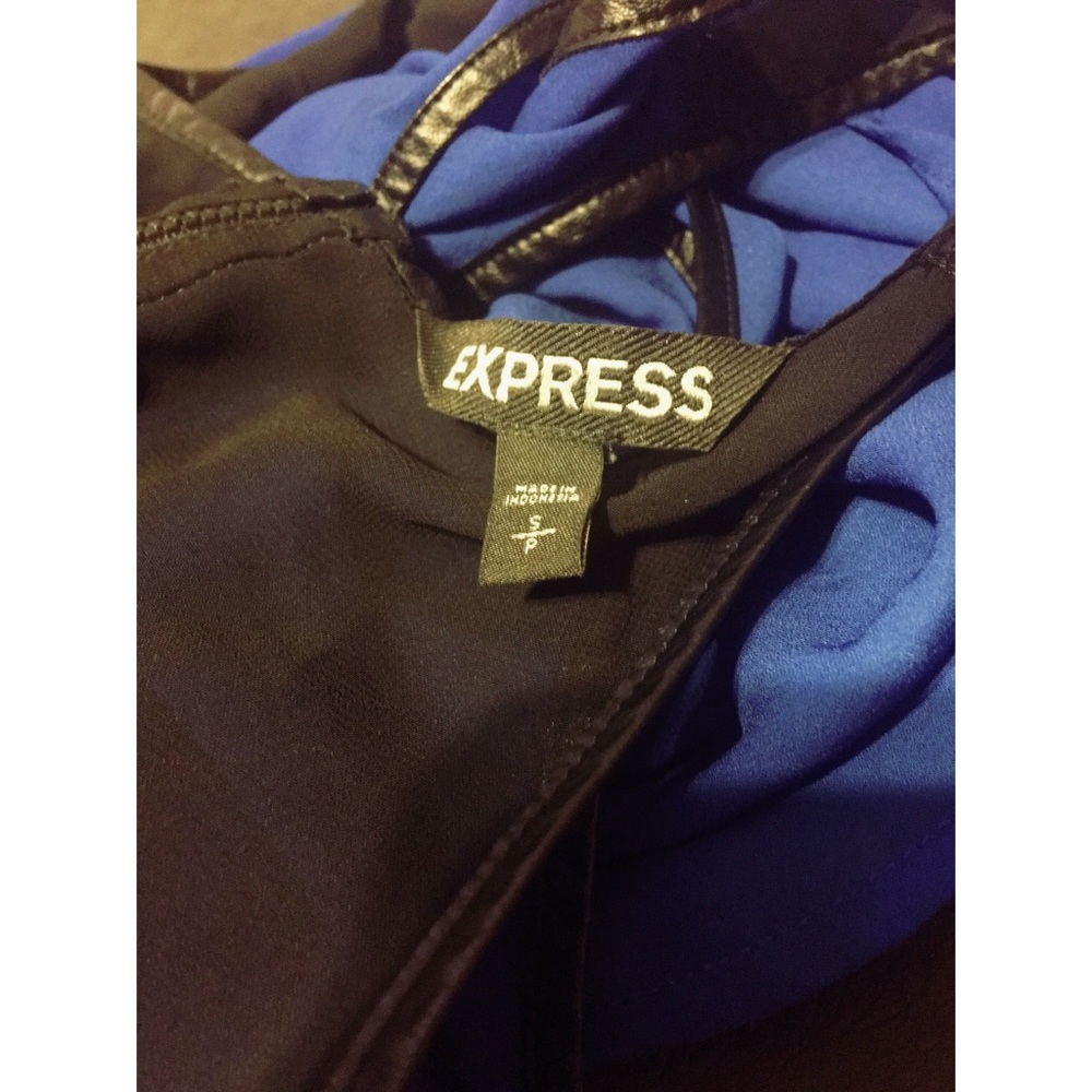 Express Sheer Tank - Picture 3 of 4